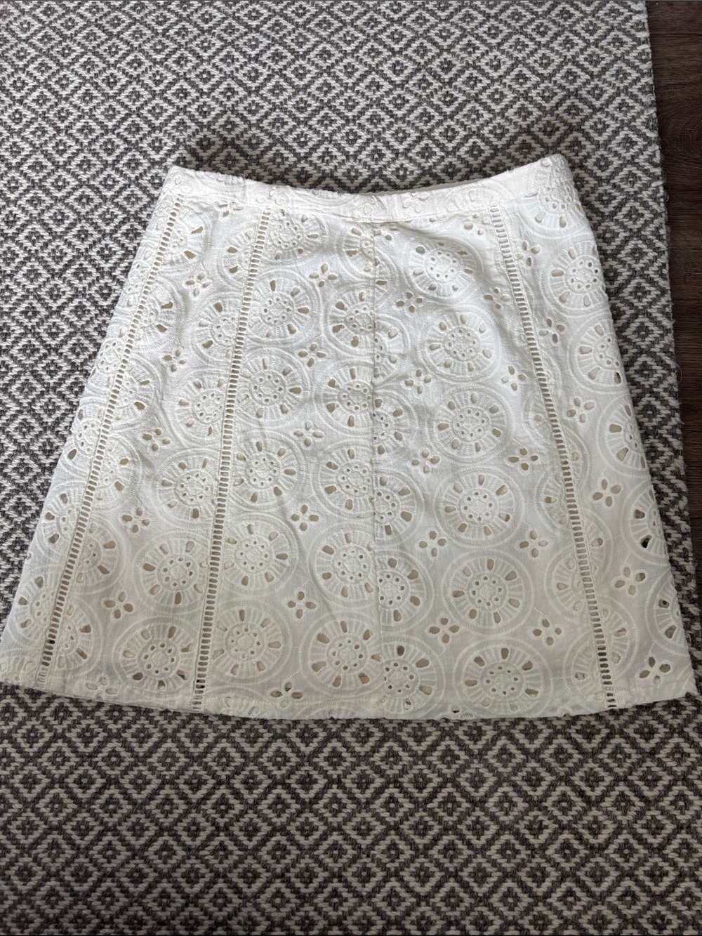 HOLLISTER women’s ivory / white / cream skirt size Medium 100% cotton